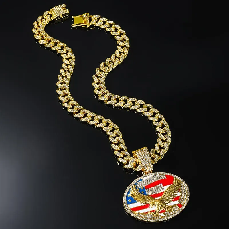 🇺🇸 European & American Fashion Brand – 27K Gold-Plated Eagle Pendant Set